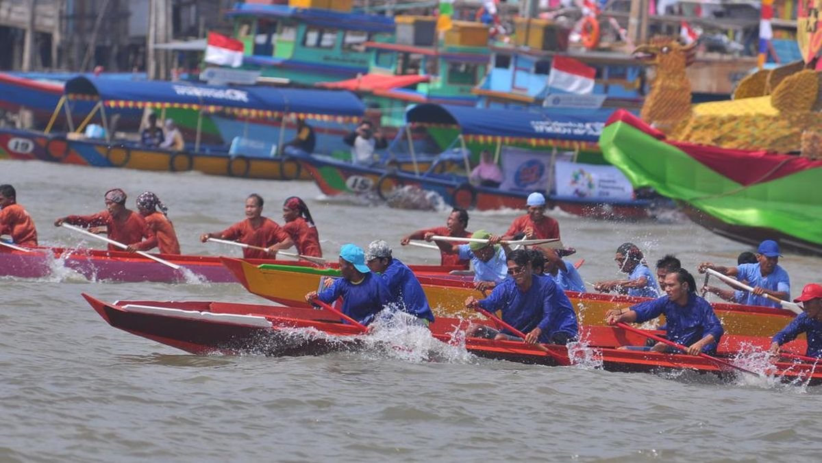 Lomba Perahu Bidar
