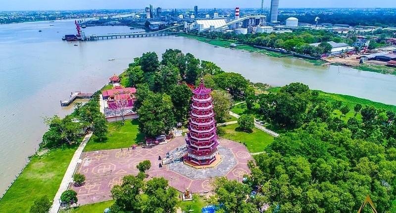 Mengunjungi Pagoda Pulau Kemaro